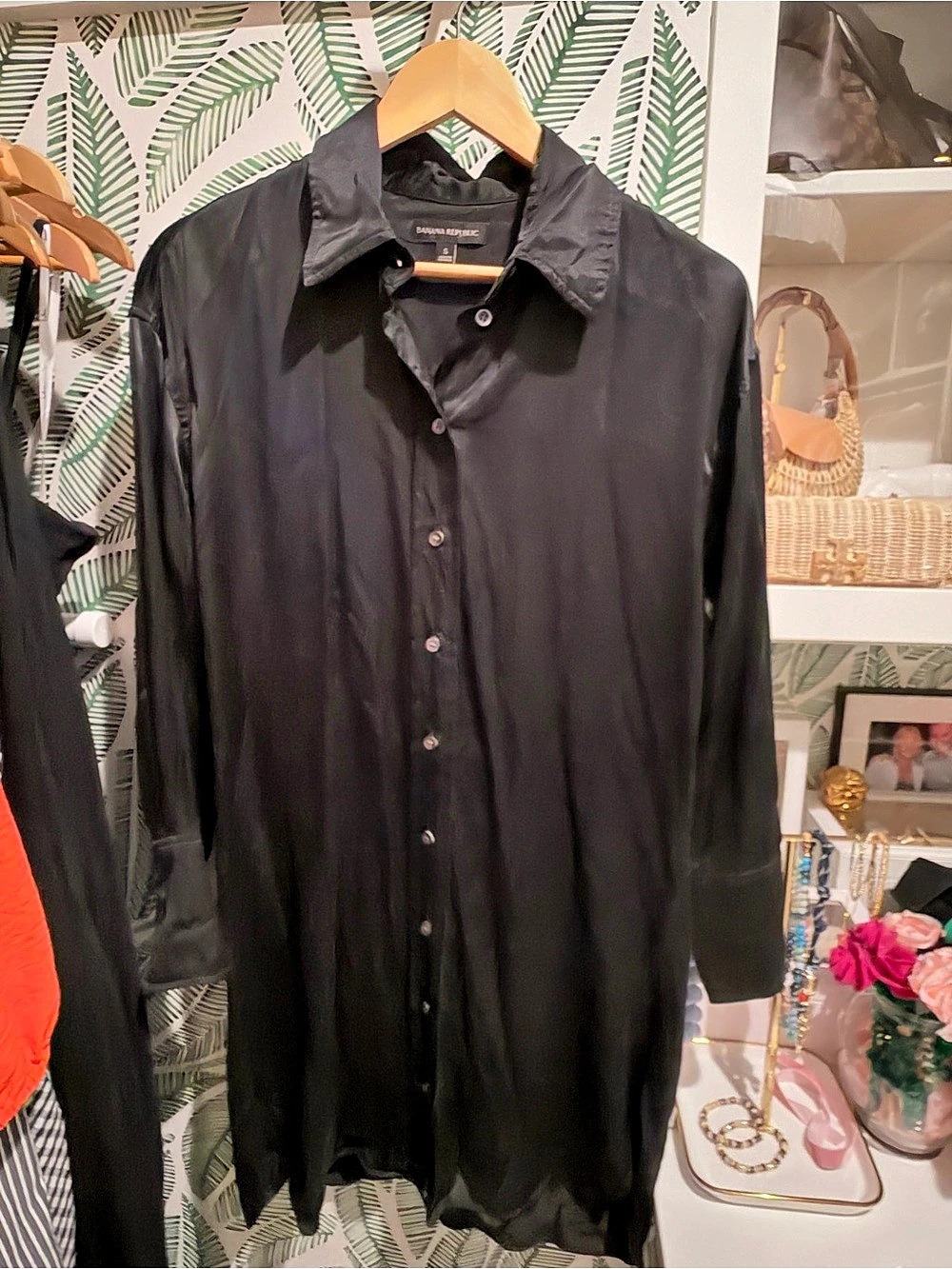 Banana Republic Button Down Shirt Dressin Black Size Small Like New
